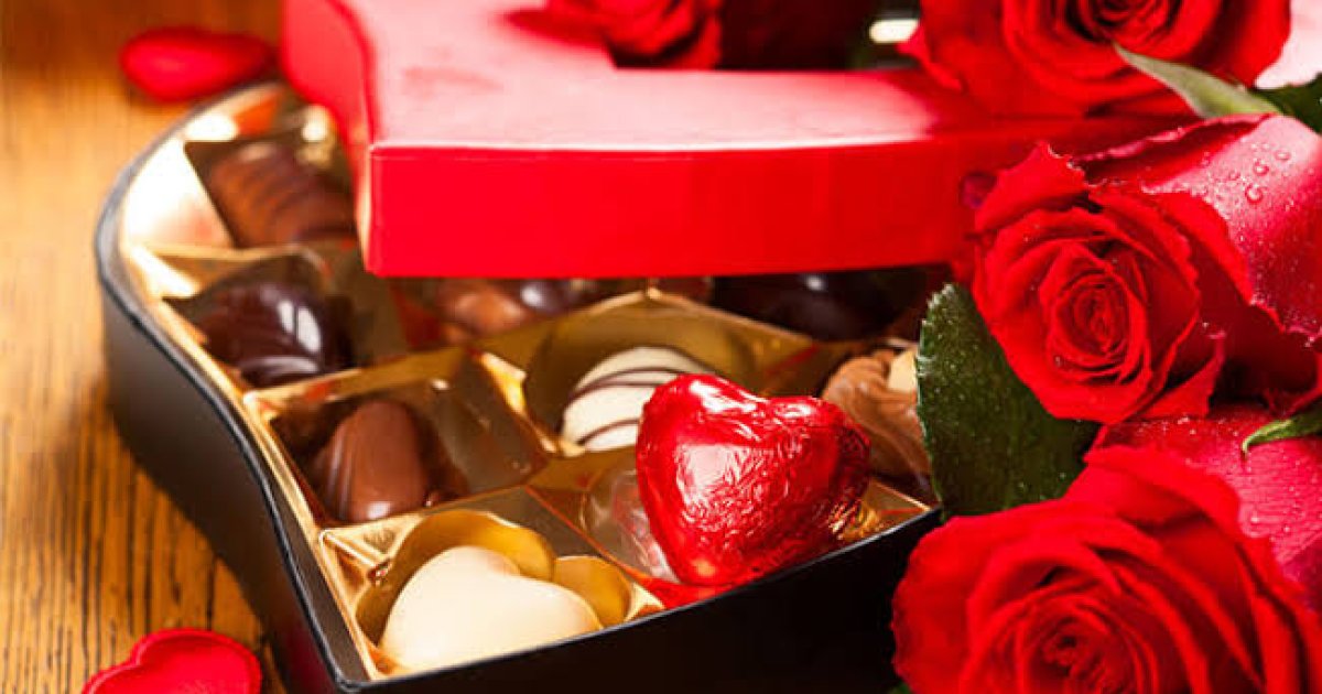 د مئينانو ورځ څنګه رامنځته شوه؟