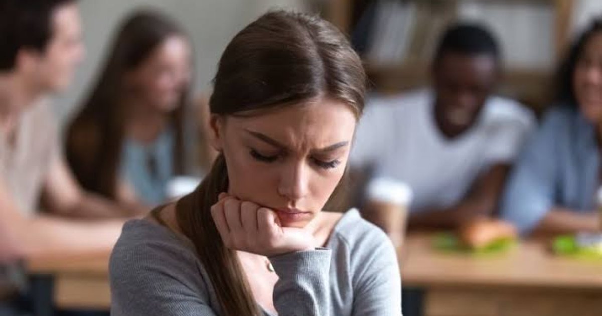 د نظر له ورکولو وېره داسې ختمه کړئ!