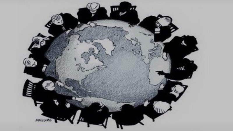 امپریالېزم وپېژنئ!